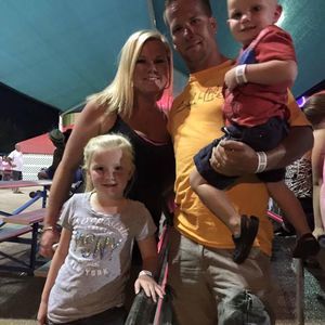 Meet your Posher, Elizabeth