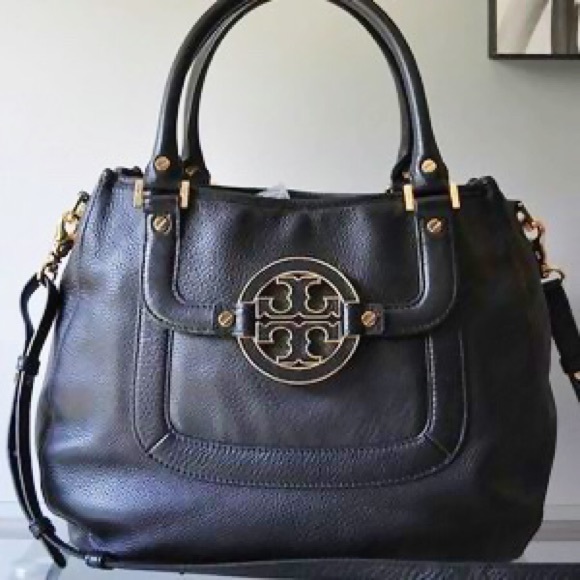 Tory Burch Handbags - Tory Burch Amanda Bag🍾
