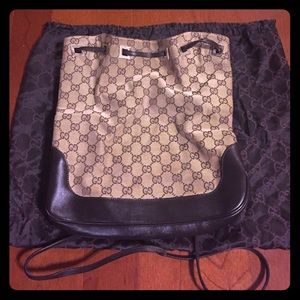 Chocolate signature Gucci backpack