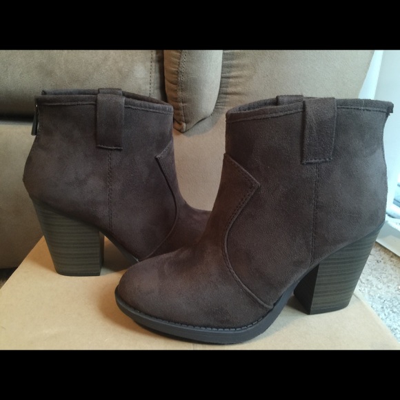 Soda Shoes - Brownish Green Ankle Booties