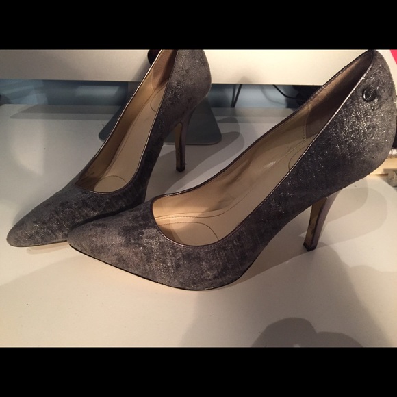 Calvin Klein velvet heels like new - Picture 1 of 4