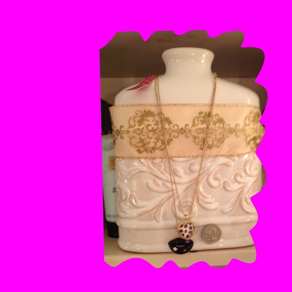 BJ NECKLACE W/HEART AND LIPS - Picture 3 of 3