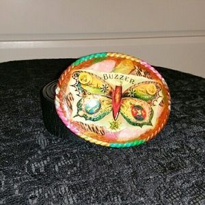 Butterfly belt buckle