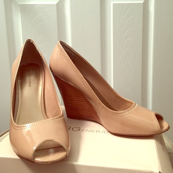 BCBG nude open-toed patent leather heels