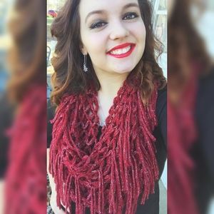 Meet your Posher, Mellia