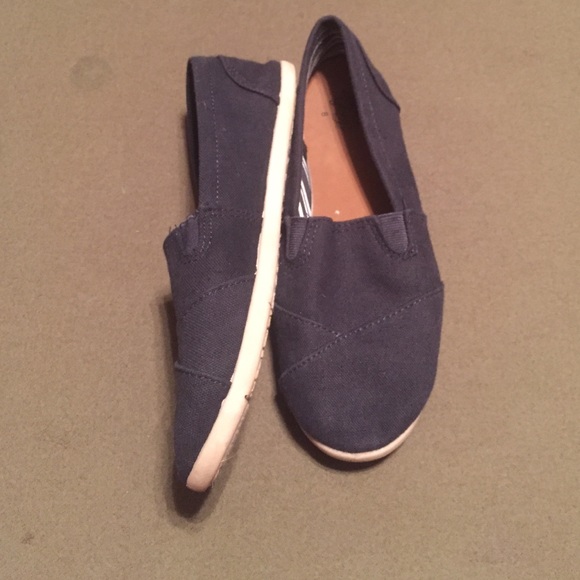 Navy shoes - Picture 2 of 2