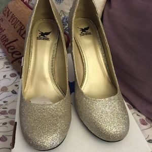 Gold glitter shoes