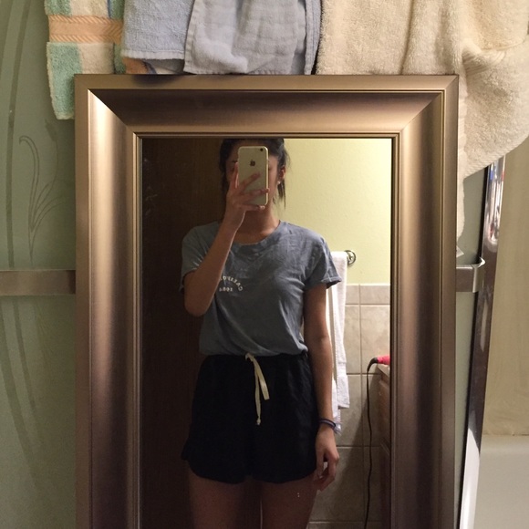 Brandy Melville t shirt