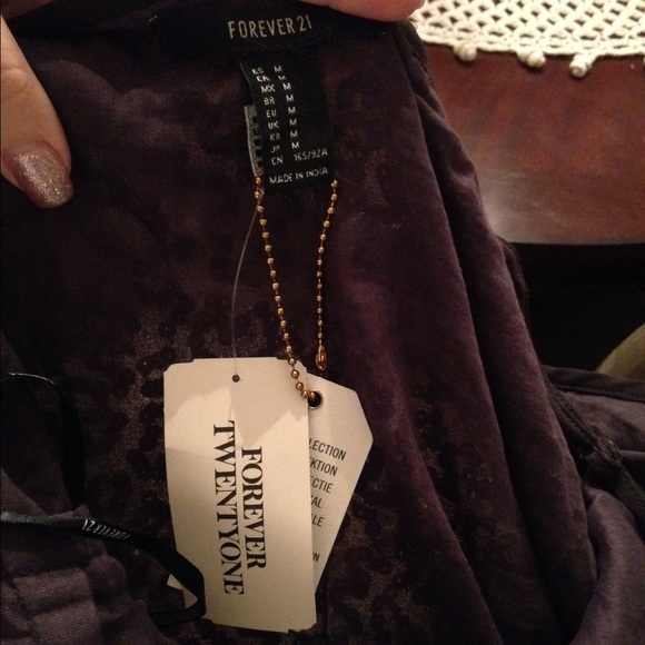 BRAND NEW DRESS - Picture 4 of 4