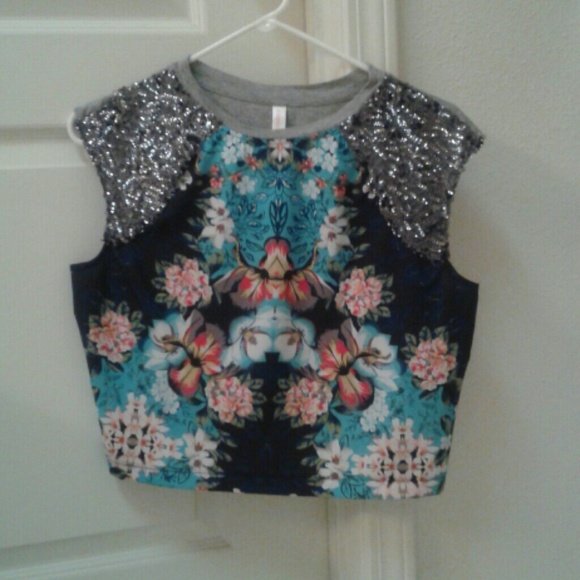 Crop top blouse