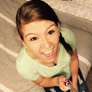 Meet your Posher, Alaina