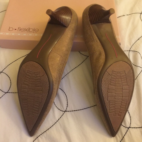 Heels - Picture 2 of 2