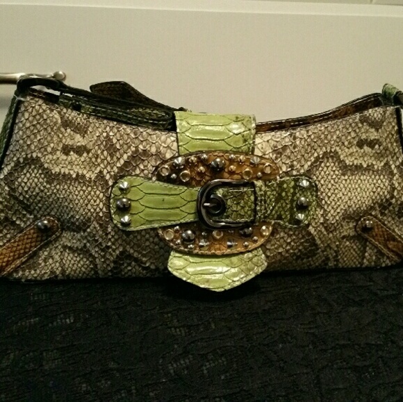 Guess purse