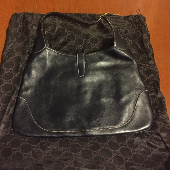 Navy leather & gold logo buckle Gucci shoulder bag - Picture 2 of 4