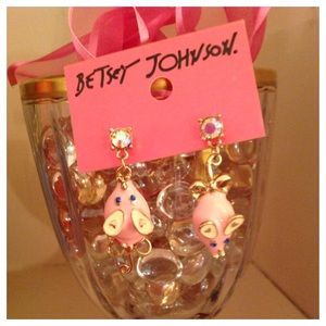 BJ OPPOSITE PINK MOUSE EARRINGS