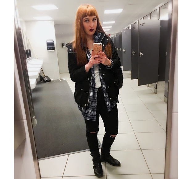 Meet your Posher, Miya - Picture 3 of 5