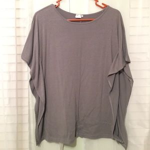 Simple gray top