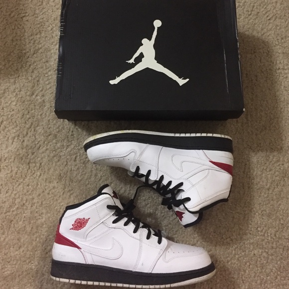 Nike Shoes - 🐶sold🐱air jordan 1 retro 86 bg