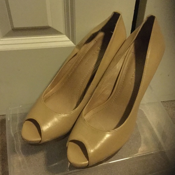 Nude BCBG Generation Pumps