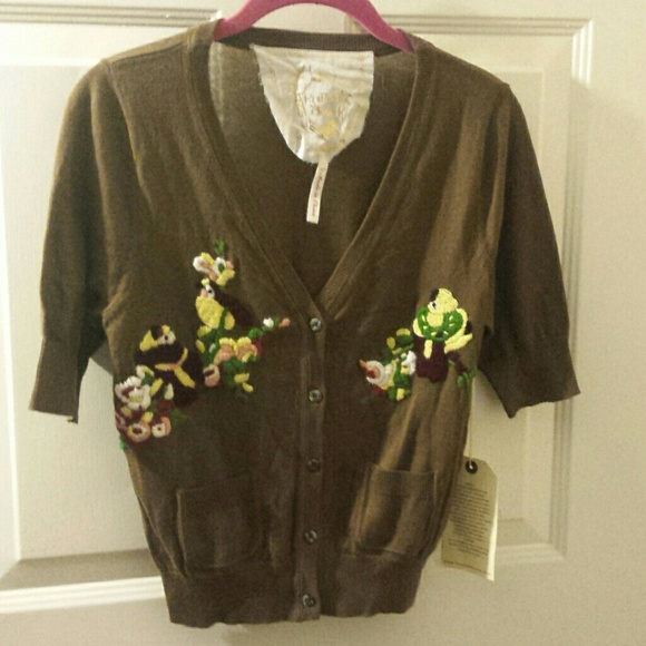 Knitted Dove NWT Top Size S with Birds & Flowers