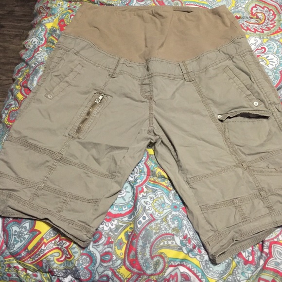 Motherhood cargo shorts