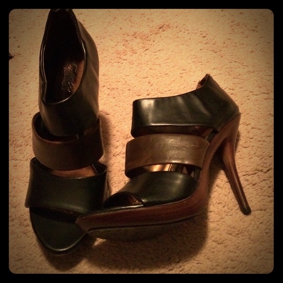 Carlos black and brown heels