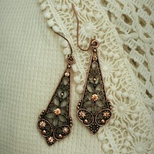 SOLD Copper tone earrings