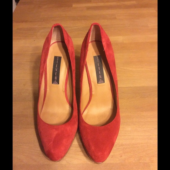 Steven by Steve Madden Red Suede Heels - Picture 2 of 4