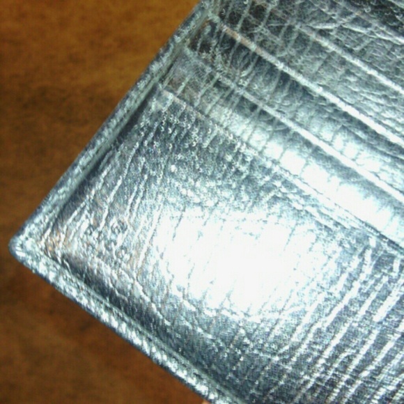 Authentic Gucci Wallet - Picture 4 of 4