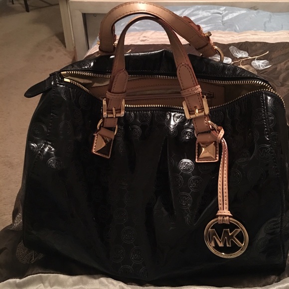 Sale Flash today only Michael Kors Authentic