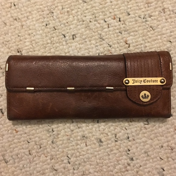 Juicy brown leather wallet