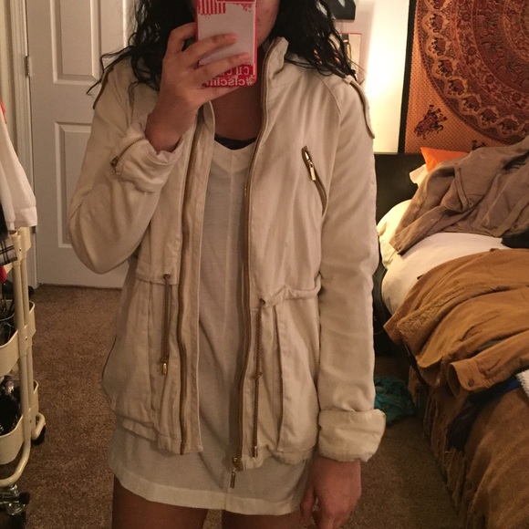 Tan jacket - Picture 1 of 3