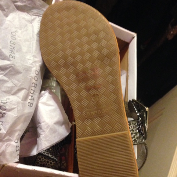 Sandals - Picture 4 of 4