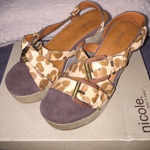 Nicole heel SZ 9 Meduim