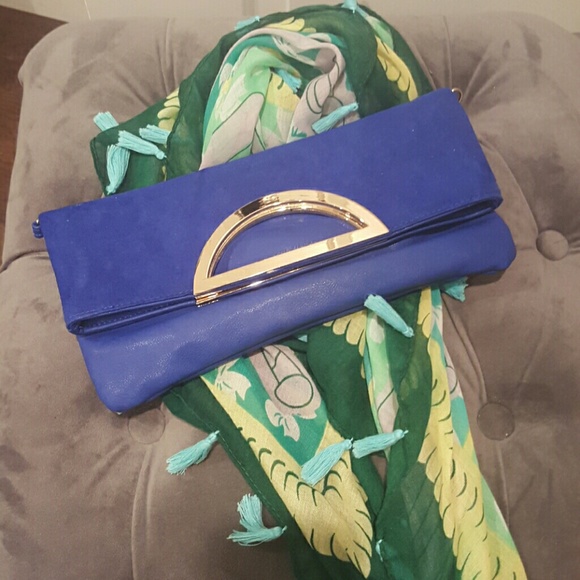 Aldo clutch and scarf