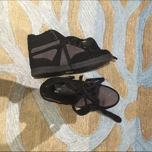 hightops