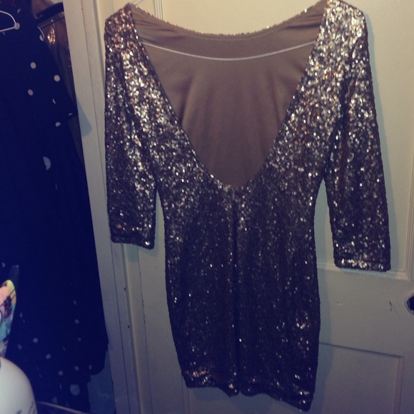 PROM DRESS !! - Picture 2 of 2