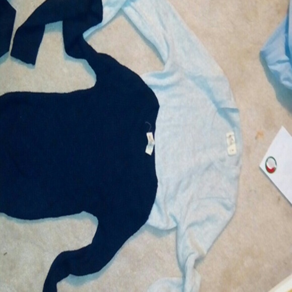 2 Hollister sweaters