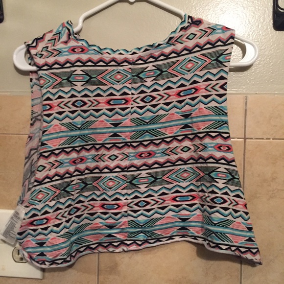 Patterned crop top - Picture 2 of 3