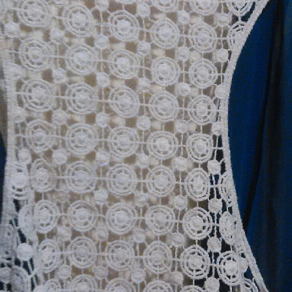 Top - Picture 2 of 4