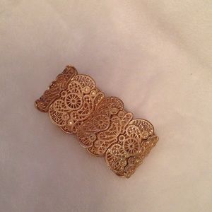 Gold bracelet