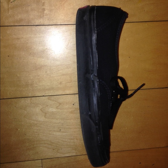 all black vans - Picture 2 of 2