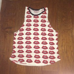 gap tooth kiss shirt