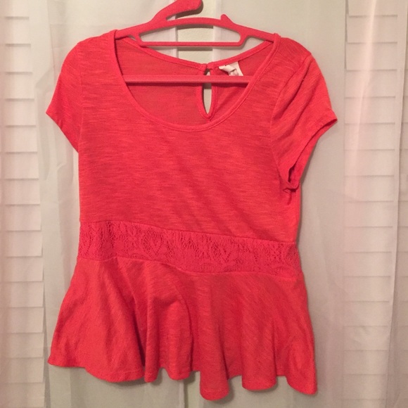 Coral top
