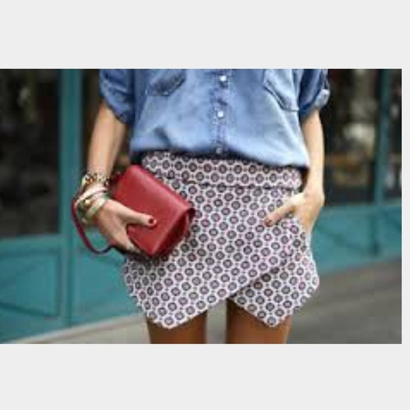 Zara Dresses & Skirts - Zara Printed Skort