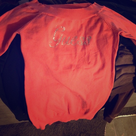 GUESS off the shoulder Coral long sleeve