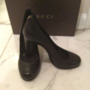 AUTHENTIC! Gucci Saddle Soft Pump