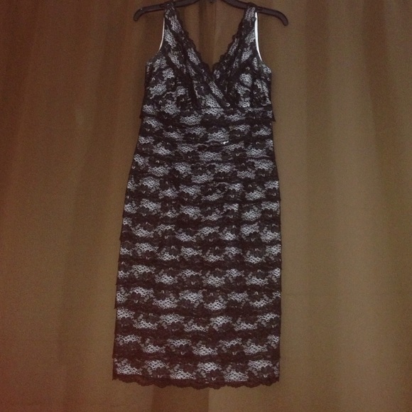 Suzi chin size 4 lace dress