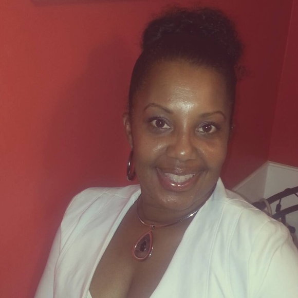 Meet your Posher, Janine - Picture 1 of 1