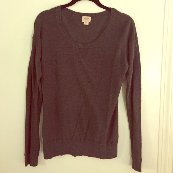 Gray sweater